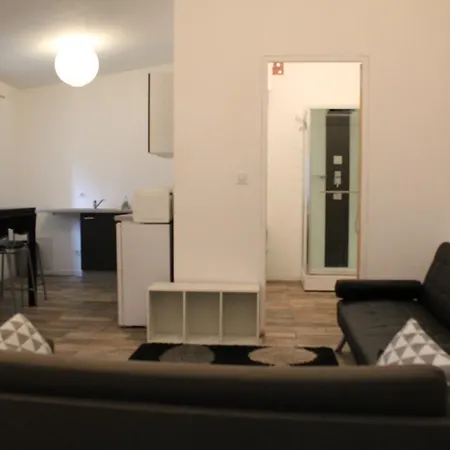 Apartment Etablissements Coulon - *